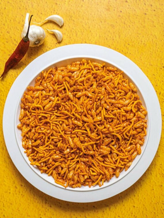 Garlic Sev Murmura 1 kg